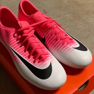 Nike mercurial take down motion blur color way